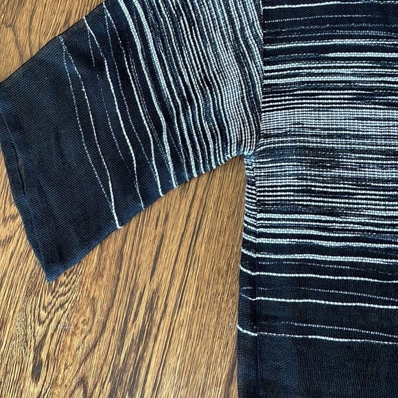 Eileen Fisher Black & White Illusion Mesh Top Organic Linen - Picture 6 of 10